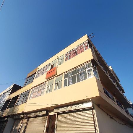 Hotel Yolo- จัณฑีครห์ ภายนอก รูปภาพ