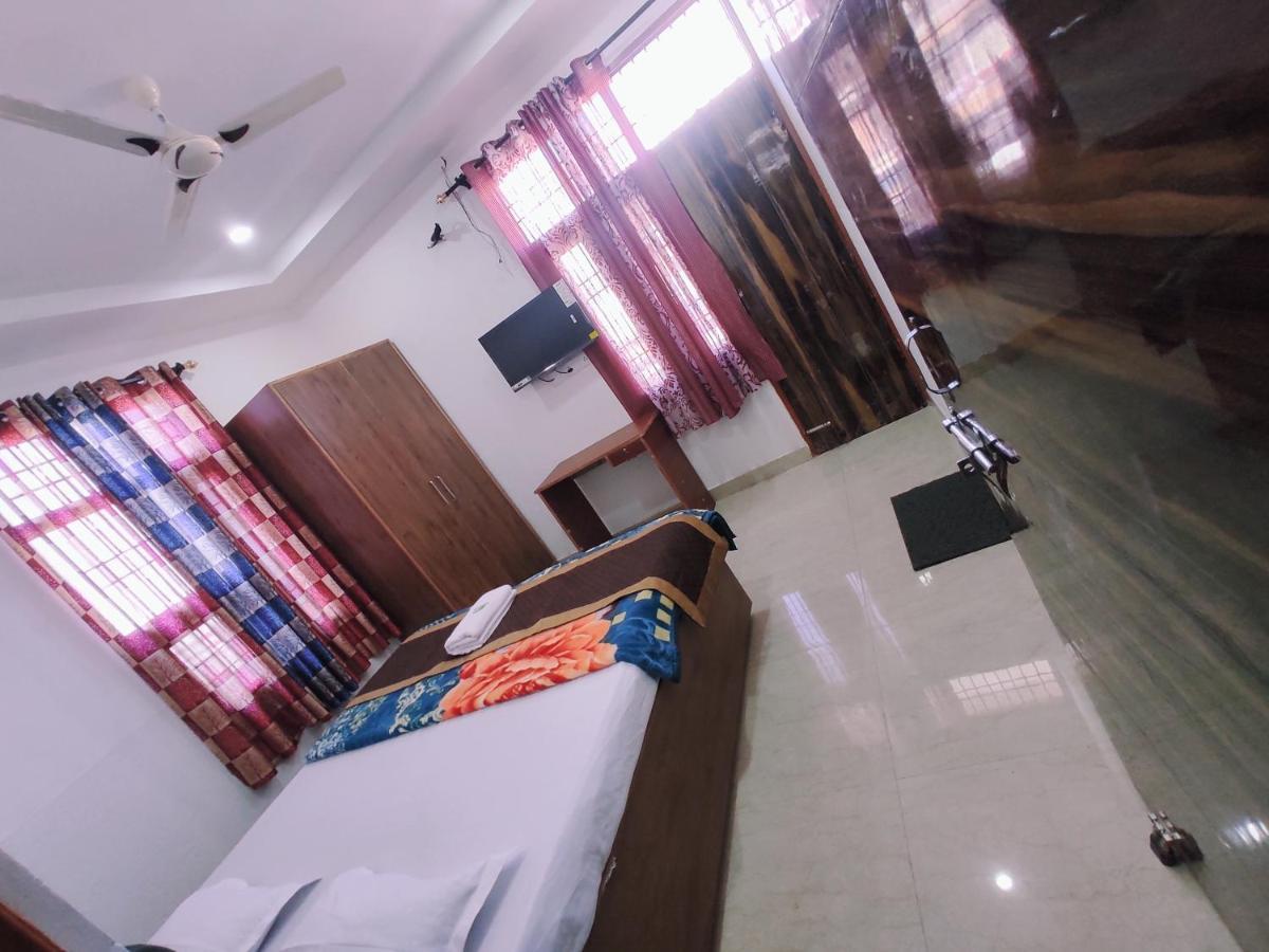 Hotel Yolo- จัณฑีครห์ ภายนอก รูปภาพ