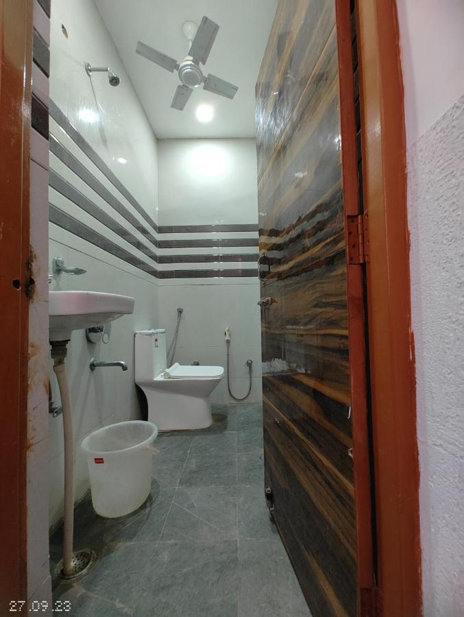 Hotel Yolo- จัณฑีครห์ ภายนอก รูปภาพ