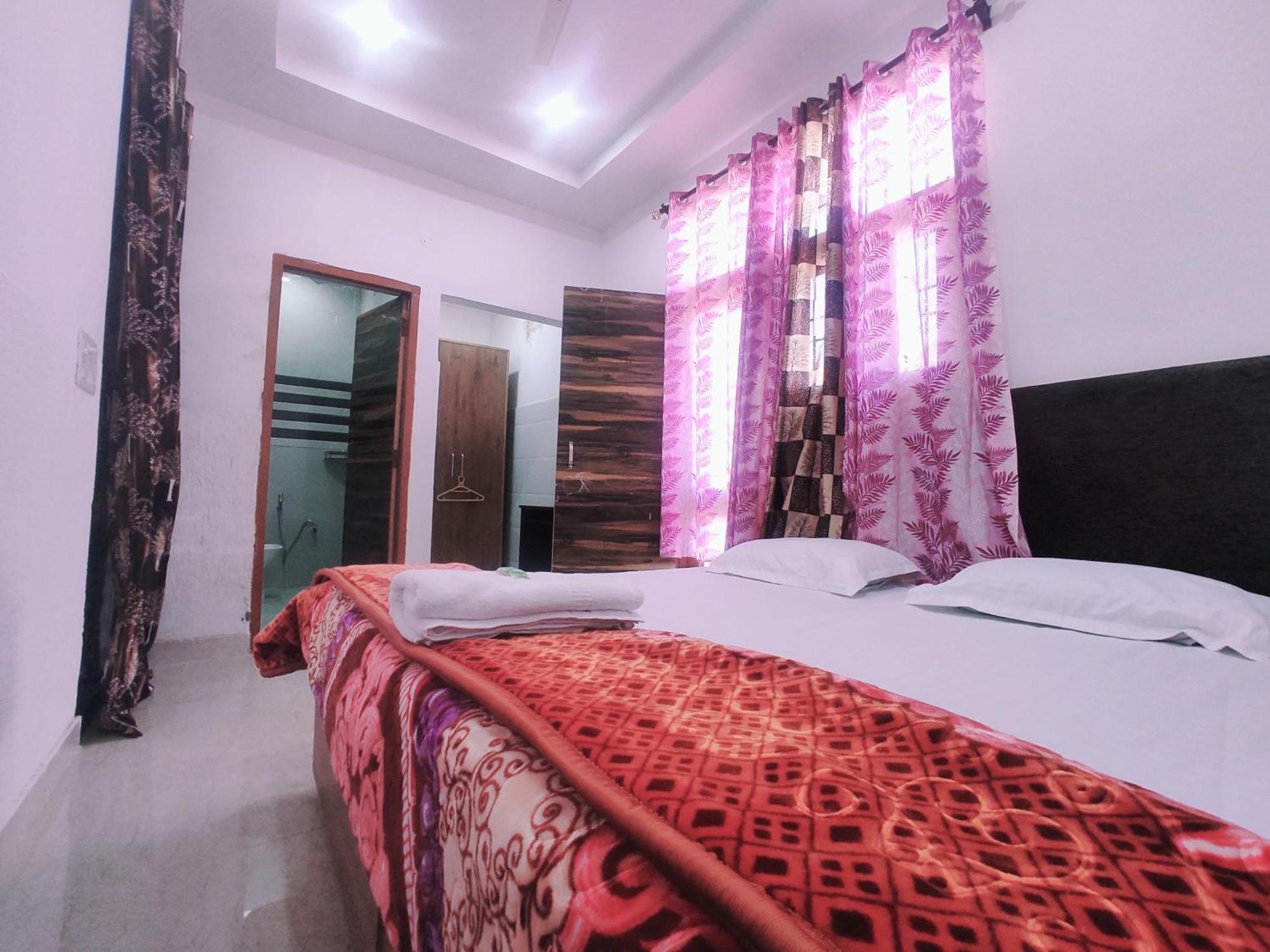 Hotel Yolo- จัณฑีครห์ ภายนอก รูปภาพ