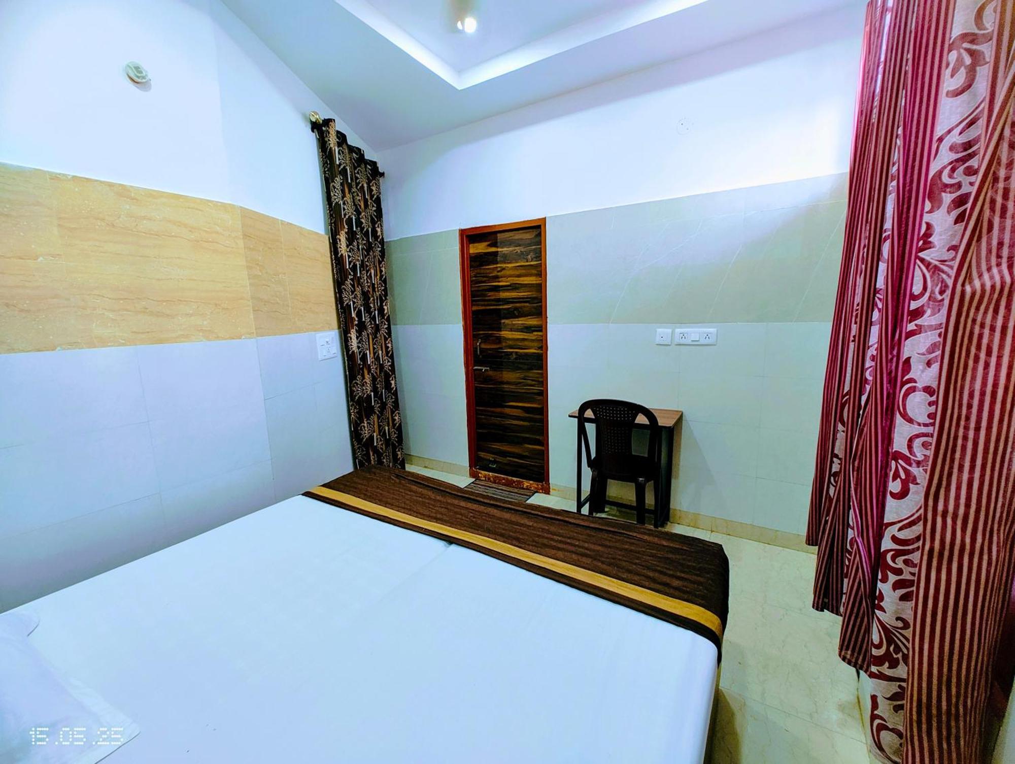 Hotel Yolo- จัณฑีครห์ ภายนอก รูปภาพ