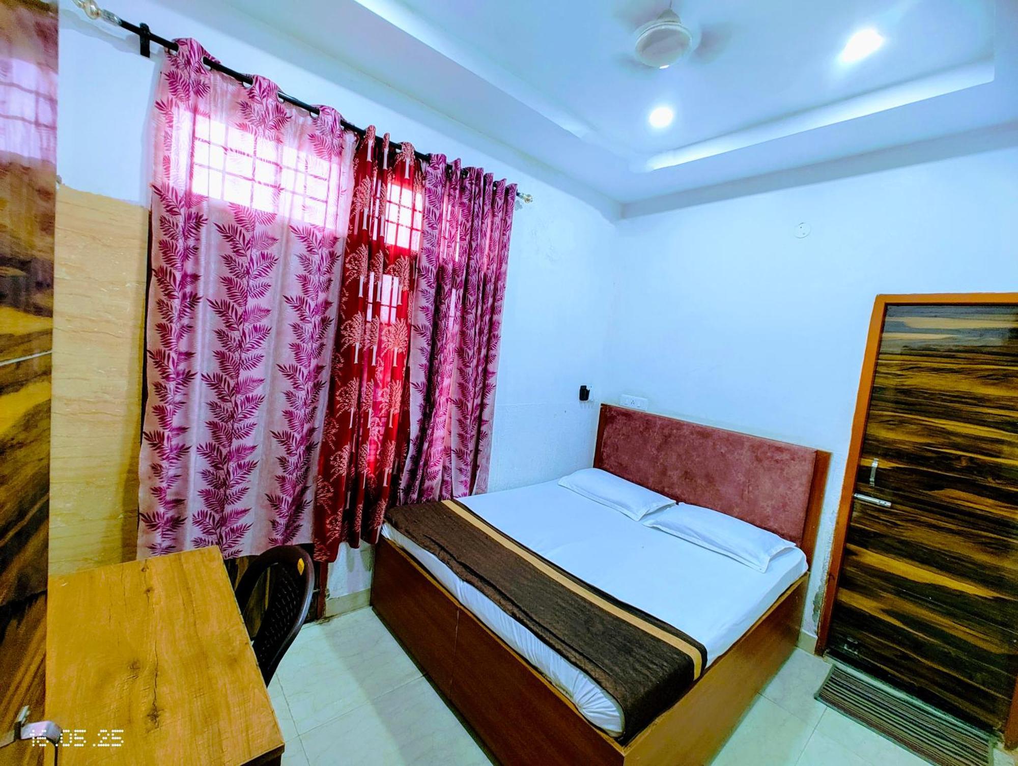 Hotel Yolo- จัณฑีครห์ ภายนอก รูปภาพ